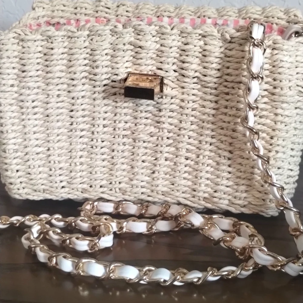 F21 Woven Shoulder Bag Purse